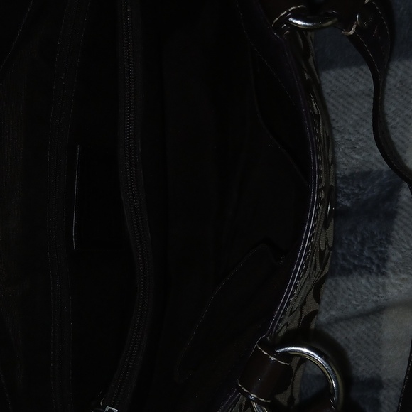 Coach - Picture 7 of 8